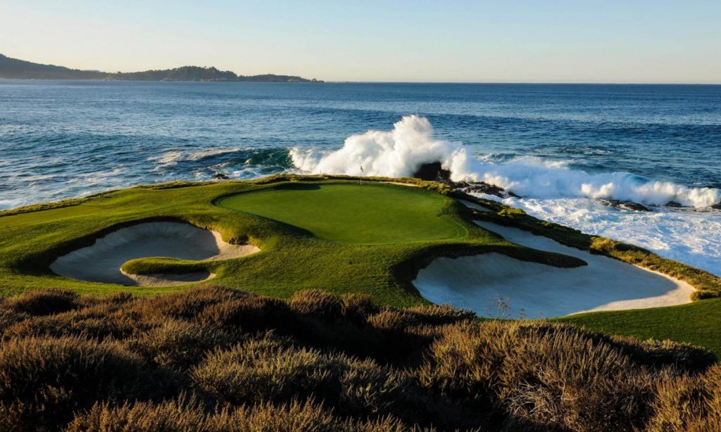 7th Hole at Pebble Beach Golf Links - A Par-3 Icon & Golfer's Dream